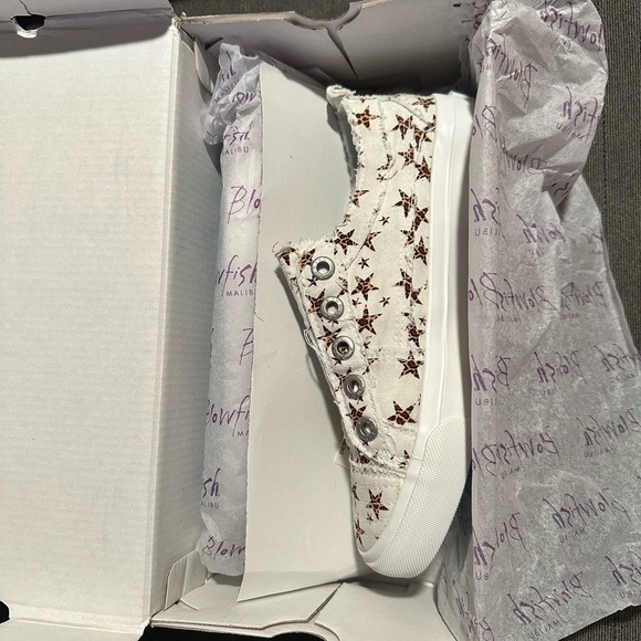 Women’s Blowfish Malibu Shoes - Picture 10 of 11